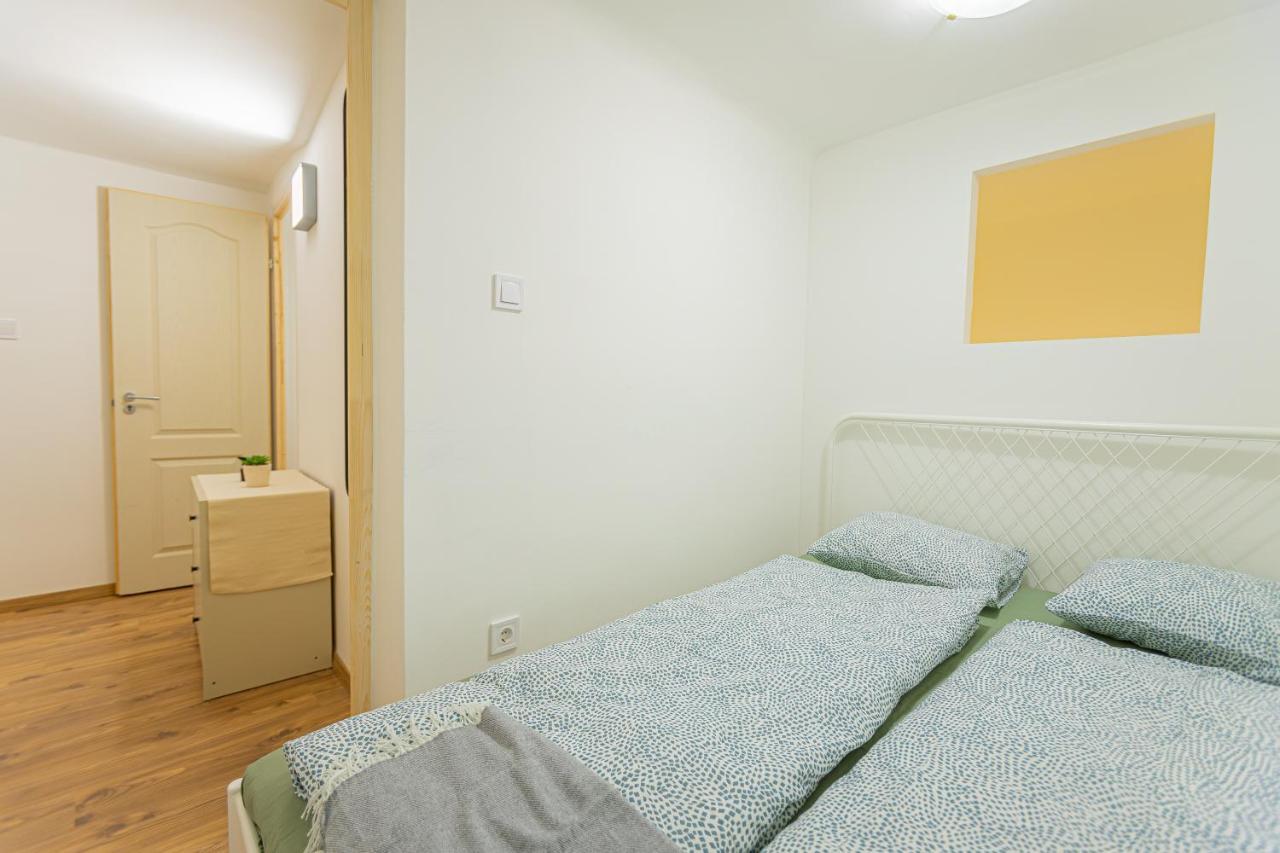 2 Bedroom Apartment In The Dob Street, Emerald 부다페스트 외부 사진