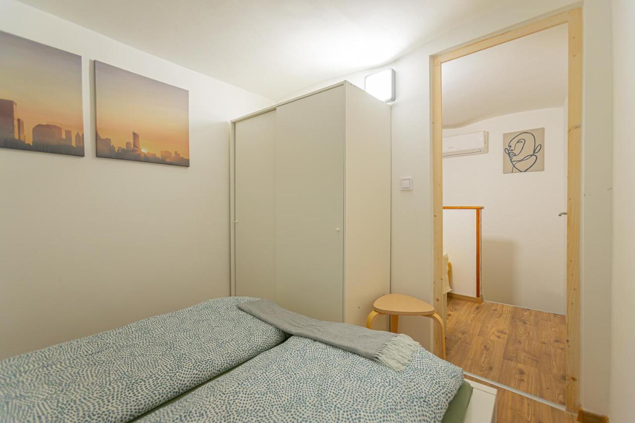 2 Bedroom Apartment In The Dob Street, Emerald 부다페스트 외부 사진