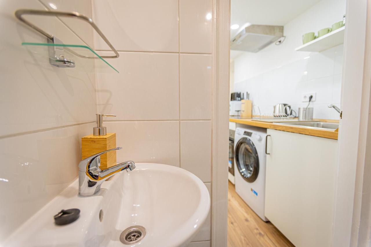 2 Bedroom Apartment In The Dob Street, Emerald 부다페스트 외부 사진